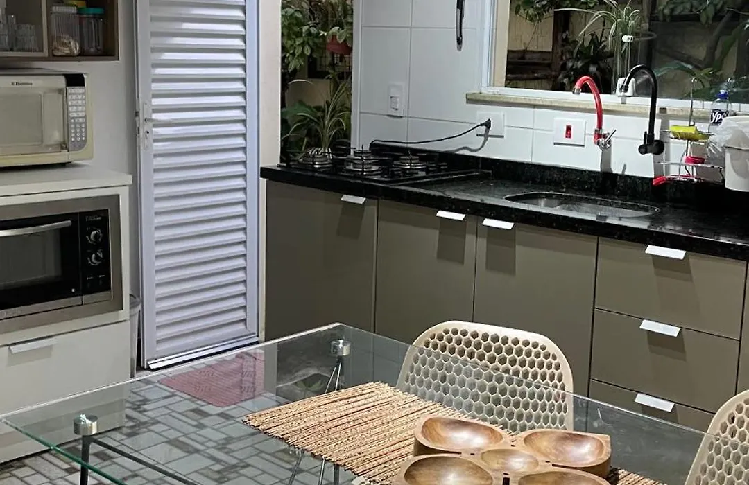 Suites Mar e Lua em casa compartilhada-1