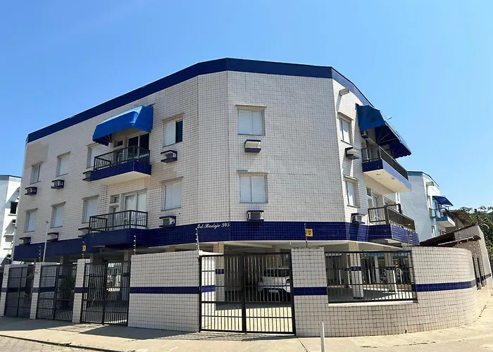 Apartamento com churrasqueira ar condicionado na Praia Grande Ubatuba